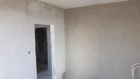 Steny, stropy, elektroinštalácia, kúrenie