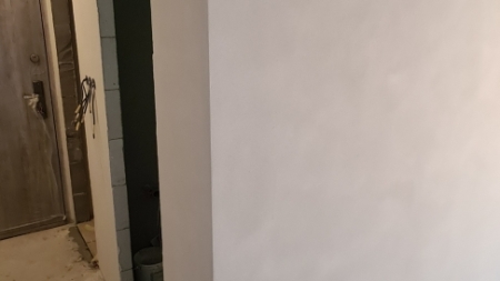 Podlahy, steny, dvere