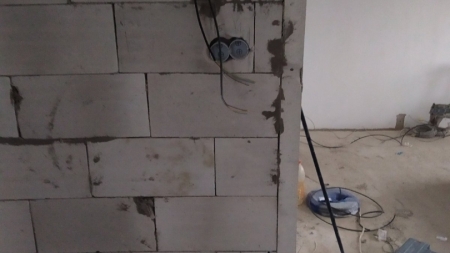 V procese - steny, elektroinštalácia