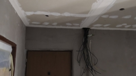 V procese - steny, elektroinštalácia