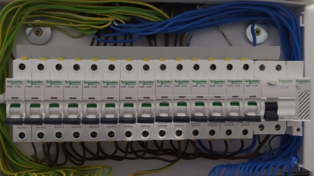 V procese - steny, elektroinštalácia