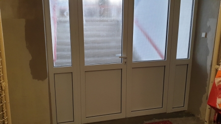 Okná a dvere, ZŠ v Myslave