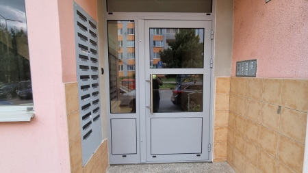 Výmena vchodových brán na BD